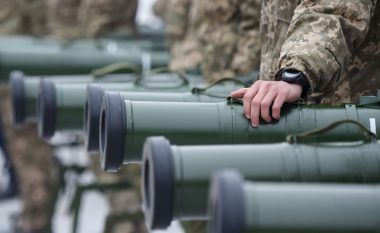 SHBA dhe Mbretëria e Bashkuar midis 27 vendeve që kanë rënë dakord të ofrojnë më shumë armë dhe ndihmë ushtarake për Ukrainën