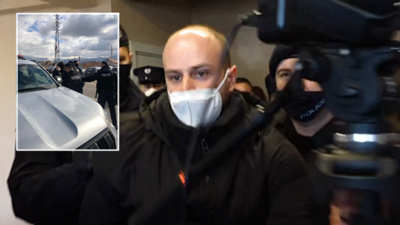 Momenti i arrestimit të kameramanit në zyrat e ndërmarrjes “AgroKosova Holding”