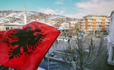 Kush i ka fajet pse shqiptarët në Serbi rrezikojnë të mos kenë asnjë deputetë, flasin analistë e politikanë