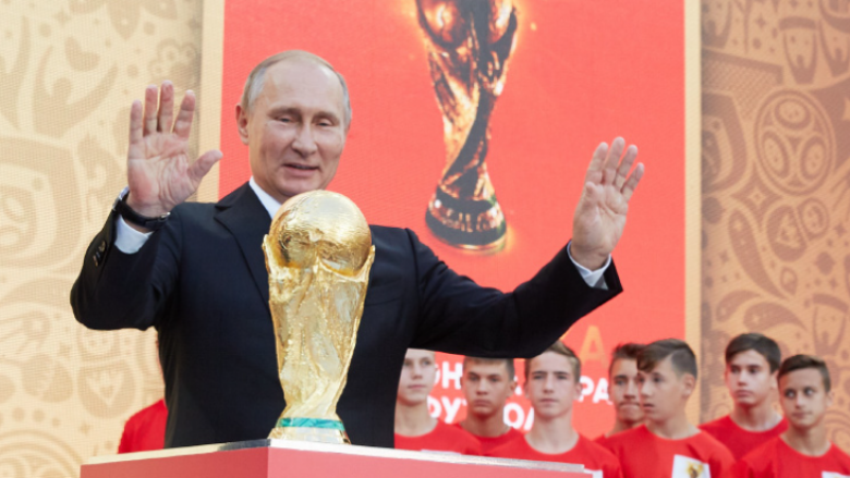 FIFA me sanksione të rënda për Rusinë: Pa himn, pa flamur, pa tifozë, ndeshjet në terren neutral