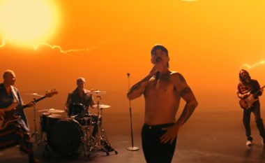 Me këngën “Black Summer”, Red Hot Chili Peppers paralajmëron albumin e ri – rikthehet kitaristi John Frusciante