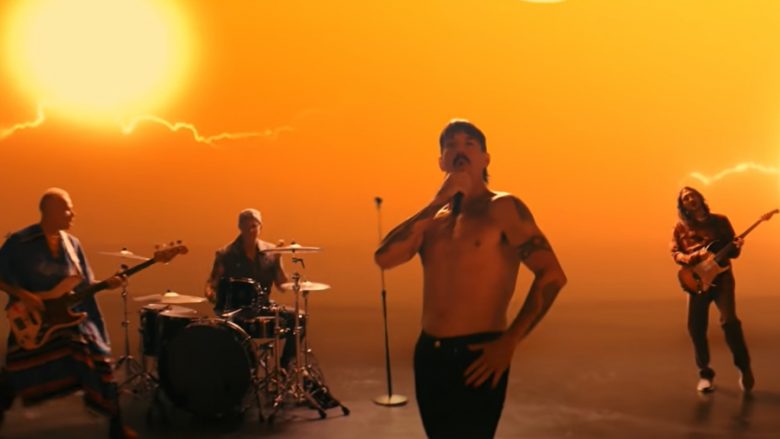 Me këngën “Black Summer”, Red Hot Chili Peppers paralajmëron albumin e ri – rikthehet kitaristi John Frusciante