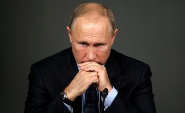 Vladimir Putin mund të 'sulmojë sistemet e komunikimit e Mbretërisë së Bashkuar nga hapësira', paralajmëron shefi i ushtrisë britanike