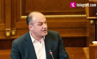 Po flet pa lidhje, a fola me lidhje a pa lidhje mandat i dikujt tjetër që na ka sjellë këtu – debatojnë Enver Hoxhaj e Mimoza Kusari