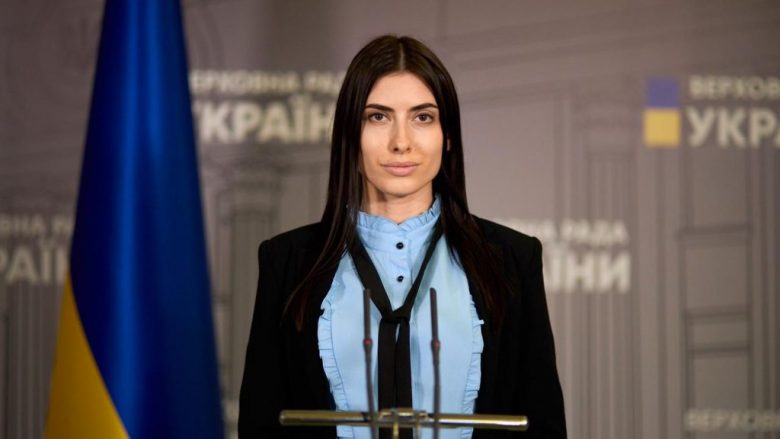 Deputetja ukrainase jep detaje rrëqethëse për dhunën që ushtrohet ndaj grave në vendin e saj nga ushtarët rusë