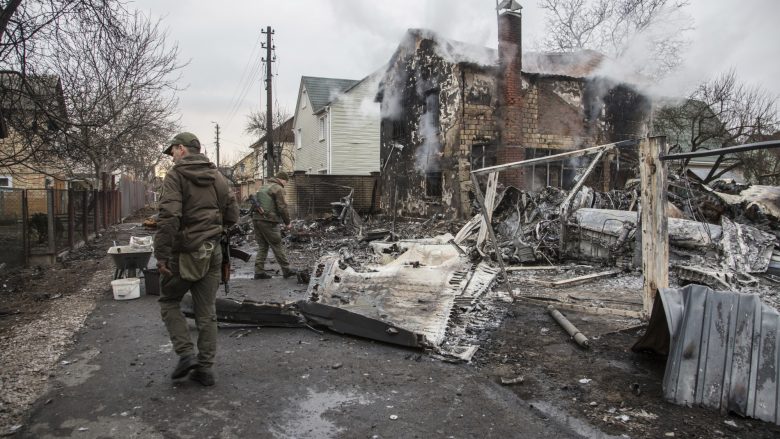 Pasojat e sulmeve të vazhdueshme ruse mbi zonat e banuara në Mariupol