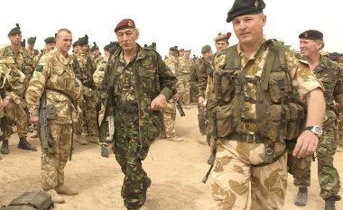 Ish-komandanti i KFOR-it, Mike Jackson: Nuk mund të përjashtohet që konflikti në Ukrainë të nxit Luftën e Tretë Botërore