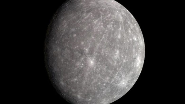 Sipërfaqja e Merkurit është e “mbuluar me diamante”, hulumtuesit pretendojnë se bëhet fjalë për 16 trilionë tonelata