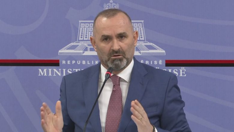 Paralajmërimi i ministrit shqiptar: Asnjë zyrtar të mos e bëjë gjumin e qetë