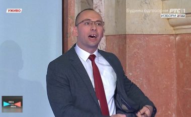 Deputet në Kosovë, por Simiq përfaqëson SNS-në e Vuçiqit në debate televizive në Serbi