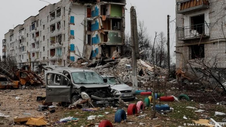 Pasojat e sulmeve ajrore ruse në qytetin Borodyank të Ukrainës