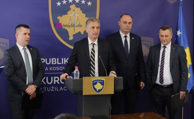 Operacioni "Pika", Lumezi jep detaje për arrestimin e 50 zyrtarëve policorë, thotë se dyshohen se morën qindra euro ryshfet