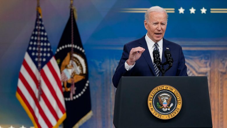 Presidenti Biden propozon një taksë minimale prej 20 për qind për milionerët