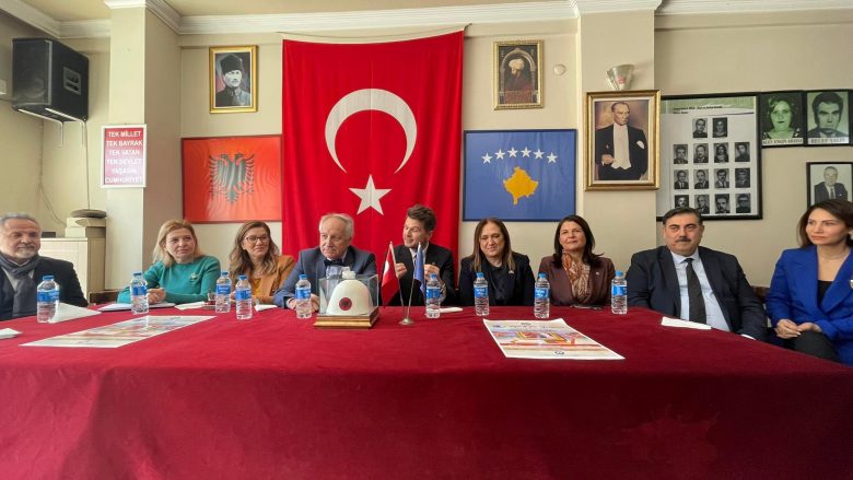 Ministri Dr. Rifat Latifi së bashku me zv.ministren, Dr. Dafina Gexha- Bunjaku, vizituan Shoqatën Kosovare të Kulturës, Artit e Turizmit “Kosova Rumeli”