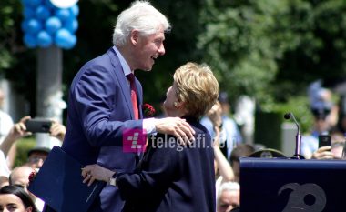 Clinton kujton kohën kur ishte takuar për herë të fundit me Albrightin në Kosovë