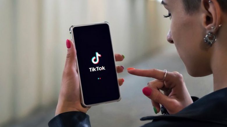 TikTok tani lejon videoklipe të gjata deri në 10 minuta