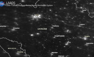 Para dhe pas agresionit rus, Ukraina në terr – imazhet satelitore të NASA-s e tregojnë këtë