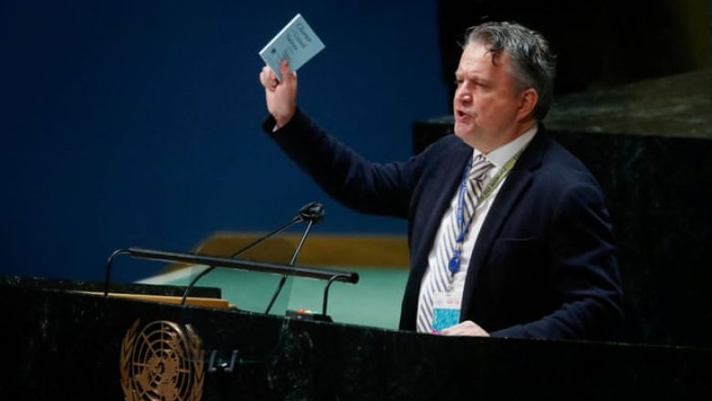 Ambasadori ukrainas në OKB e krahason Putinin me Hitlerin