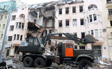 Zyrtari i lartë i Pentagonit: Shumica e forcave ruse të shpërndara nëpër Ukrainë, nuk kanë përparuar