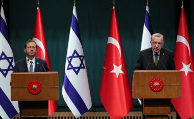 Presidenti izraelit viziton Turqinë, Erdogan: Izraeli dhe Palestina duhet të jenë dy shtete