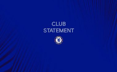 Chelsea vjen me deklaratë zyrtare pasi Mbretëria e Bashkuar i vuri sanksione dhe ia ngriu pasurinë pronarit Roman Abramovich