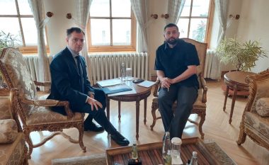 Detajet e para nga takimi i delegacioneve të Ukrainës dhe Rusisë në Turqi – paraprakisht dy kryetarët e tyre zhvilluan një takim kokë më kokë