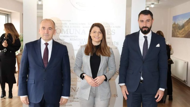 Ministri Krasniqi me homologen nga Mali i Zi vizitojnë Pejën – flasin për bashkëpunimin ndërkufitar
