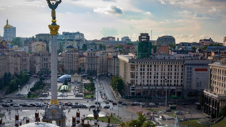 Ukraina po rifiton territorin në rajonin e Kievit, thotë komandanti i ushtrisë