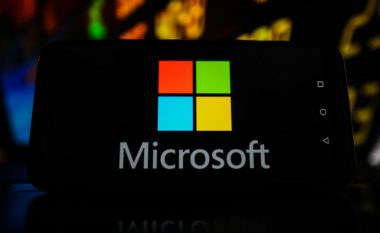 Microsoft ndalon shitjet e reja në Rusi për shkak të situatës aktuale