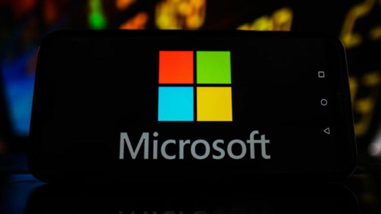 Microsoft ndalon shitjet e reja në Rusi për shkak të situatës aktuale