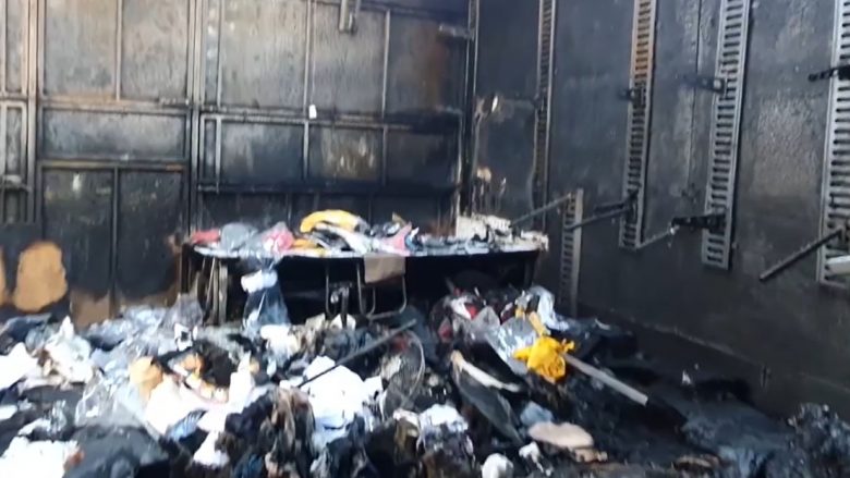 Zjarri djeg katër objekte në tregun e Prizrenit, pronarët thonë se dëmet janë të konsiderueshme