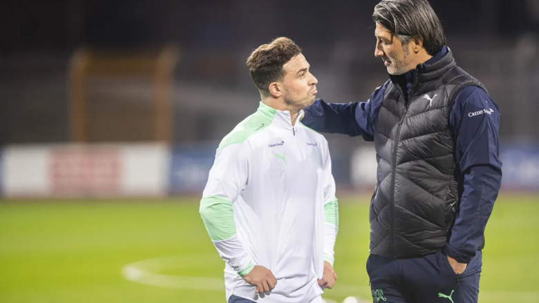 Trajneri i Zvicrës flet për përballjen me Kosovën: Shumë të përfshirët në listë kanë marrëdhënie të veçantë me vendin tjetër, duhet të jetë lojë miqësore në tribuna dhe fushë