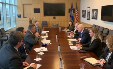 Sveçla vazhdon takimet në SHBA, takohet me ​Chriss Landberg – Kosova partnerë i besueshëm për të luftuar terrorizmin