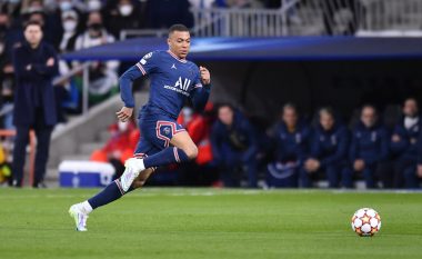 PSG e mbyll në epërsi pjesën e parë ndaj Real Madridit, vendos goli i Kylian Mbappe