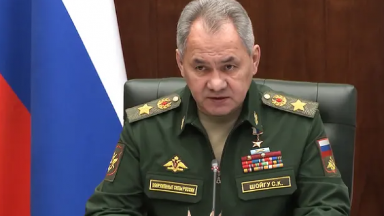 Mes spekulimeve, rishfaqet publikisht ministri rus i Mbrojtjes, Sergei Shoigu
