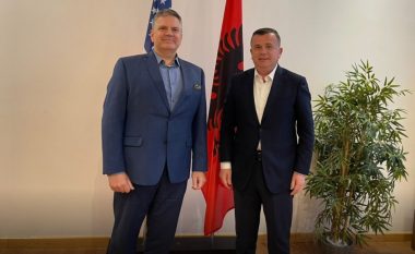 SHBA mbështet fillimin e bisedimeve për anëtarësim të Shqipërisë me BE