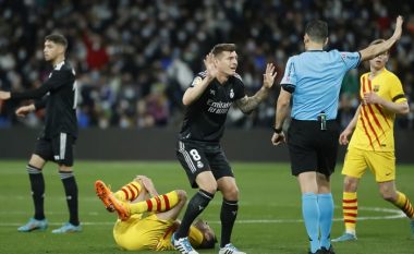 Kroos qëndroi në dhomë me dy lojtarë të Barcelonës për 90 minuta pas debaklit në El Clasico – ai e vlerësoi si moment më të keq se humbjen