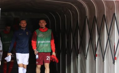 Thirrje dhe banderola kundër tij në ndeshjen ndaj Kosovës, Andi Zeqiri flet pas ndeshjes dhe komenton situatat me tifozët