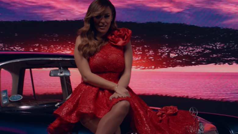 Anxhela Peristeri lanson videoklipin e këngës “Jemi larg”