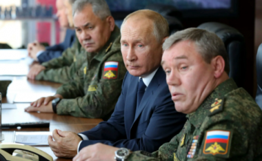 Autoritetet ukrainase: Putin shkarkoi tetë gjeneralë të lartë pas dështimit në Ukrainë