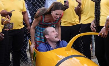 Kate Middleton dhe Princi William mund të kenë thyer protokollin me foton e tyre gjatë turneut mbretëror