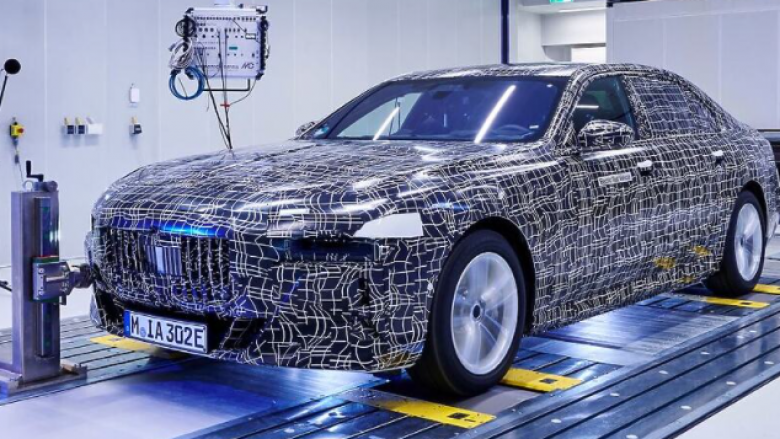 BMW ngroh atmosferën përpara prezantimit të modelit elektrik “Serie 7”