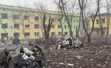 Së paku 17 persona të plagosur në sulmin ajror në spitalin e fëmijëve në Mariupol