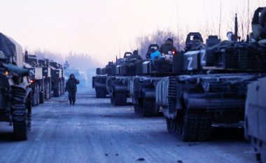 Pentagoni thotë se Rusia “ka filluar të ripozicionojë forcat rreth Kievit”
