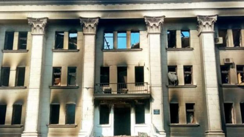 Së paku 300 viktima në sulmin me bombë në Teatrin e Dramës në Mariupol