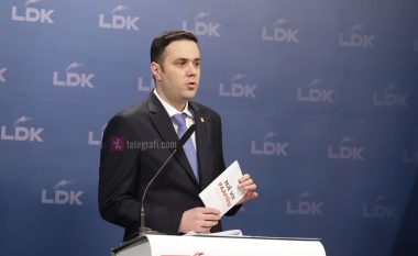 Abdixhiku kritikon Qeverinë Kurti: Qeverisje arrogante, politikë e jashtme e izoluar, kthim në dialog teknik me Serbinë dhe mosmenaxhim i krizave