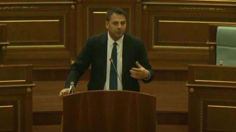 Deputeti Muja krahason çmimet e naftës në rajon, thotë se Kosova nuk qëndron keq