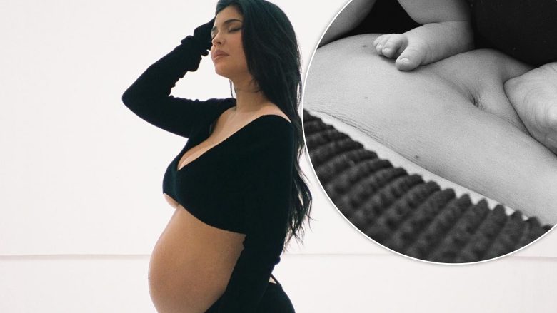 Kylie Jenner lavdërohet për zbulimin e barkut natyral pas lindjes së fëmijës së saj të dytë