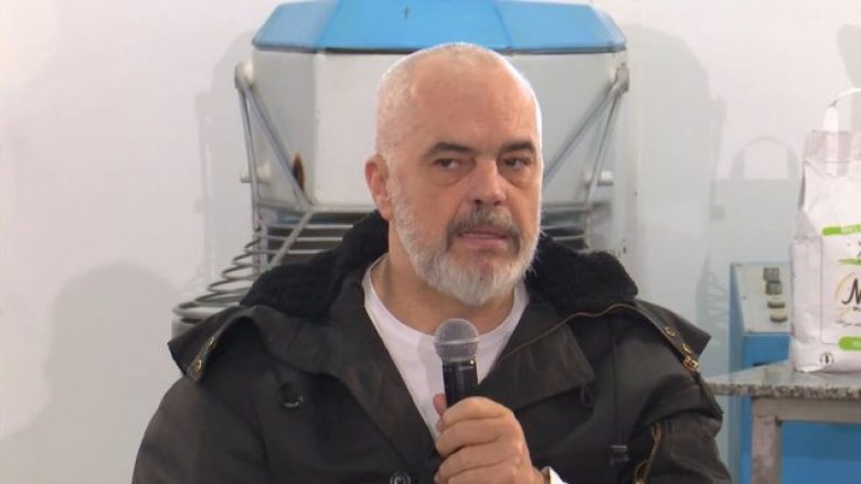 Edi Rama ‘sulmon’ protestuesit që po revoltohen për ngritje të çmimeve