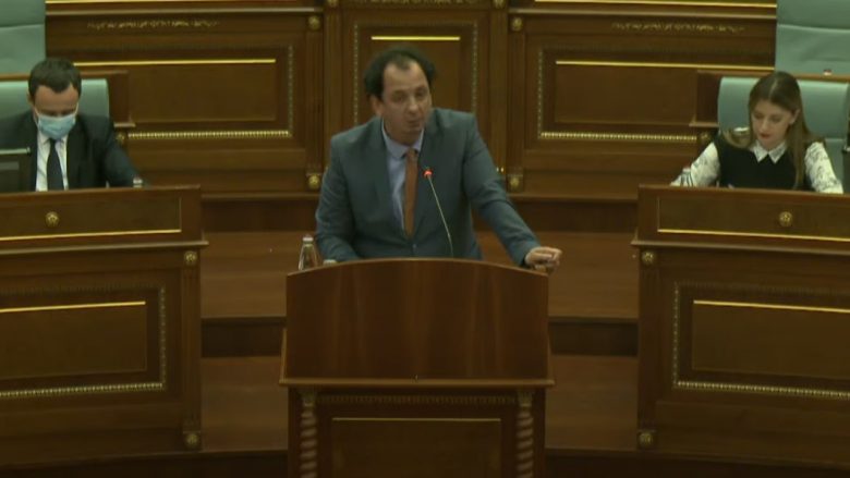 Deputeti nga Lista Guxo kundërshton martesat mes gjinisë së njëjtë, i reagon kryeparlamentari Glauk Konjufca